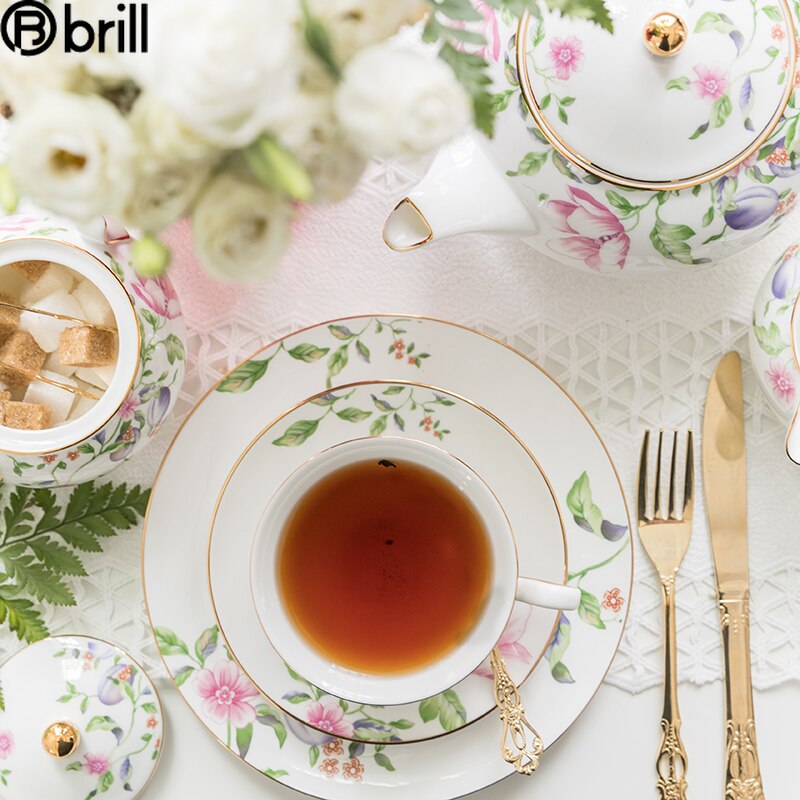Nordic Stijl Koninklijke Thee Cup Schotel Wit Kleine Porseleinen Koffie Cup Set Theepot Luxe Drinkware Thee Kopjes En Schotel Sets tazas
