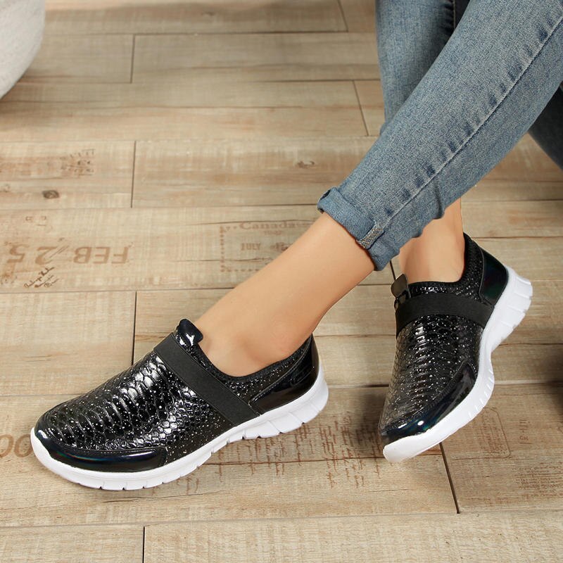 Size 36-42 Vrouwen Ademende Sport Schoenen Anti-slip Sport Wandelschoenen Outdoor Flats Herfst Winter Vrouwelijke Licht loafers Schoenen: Black / 5.5