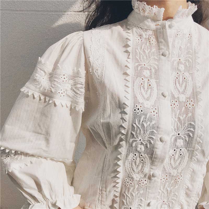 De inspiración Bohemia hueco encaje camisas de manga larga, blusa de las mujeres Floral bordado blanco Camisas de mujer BOHO camisa blusas