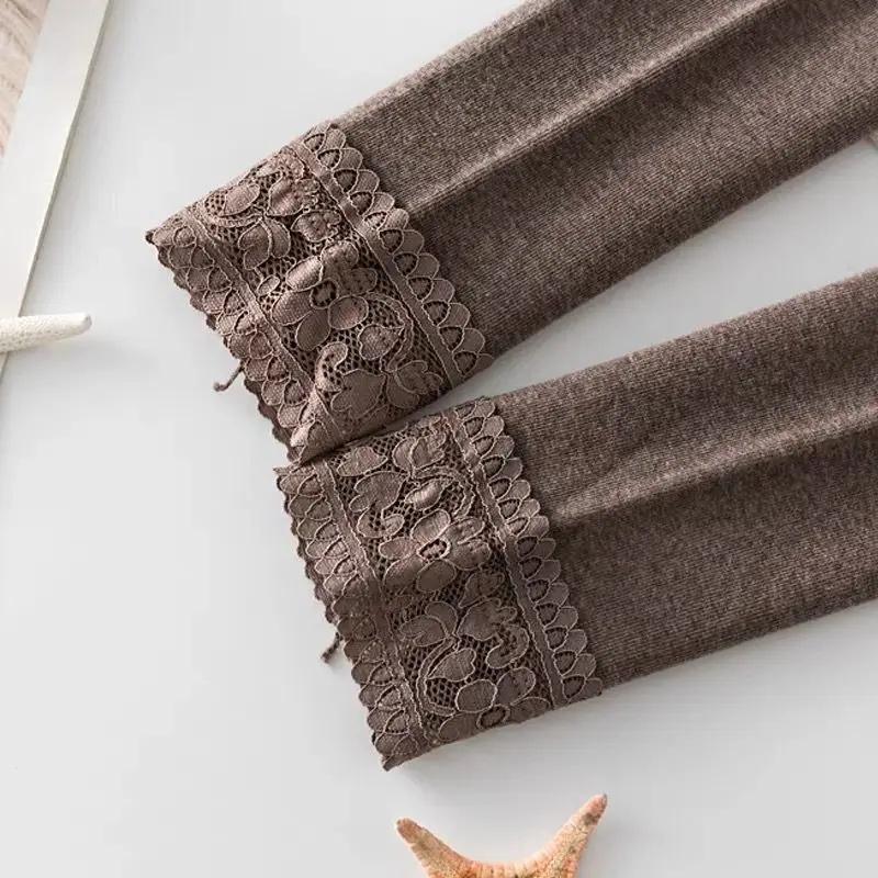 Pantalones de lana gruesa para mujer, mallas térmicas de algodón, adornos de encaje adelgazantes, pantalones cálidos de nueve puntos, rayas verticales, Otoño e Invierno: PP / Azul