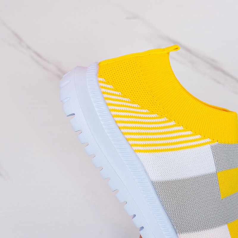 Chaussures de Tennis légères en maille pour femmes, baskets à enfiler, respirantes, antidérapantes,