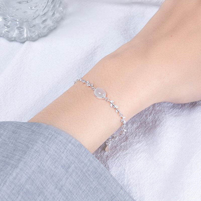 Ladies Punk Leaf Chain Crystal Cubic Zirconium Jewelry Leaf Charm Bracelet Korean Simple Personality Leaf Bracelet Bracel: Silver