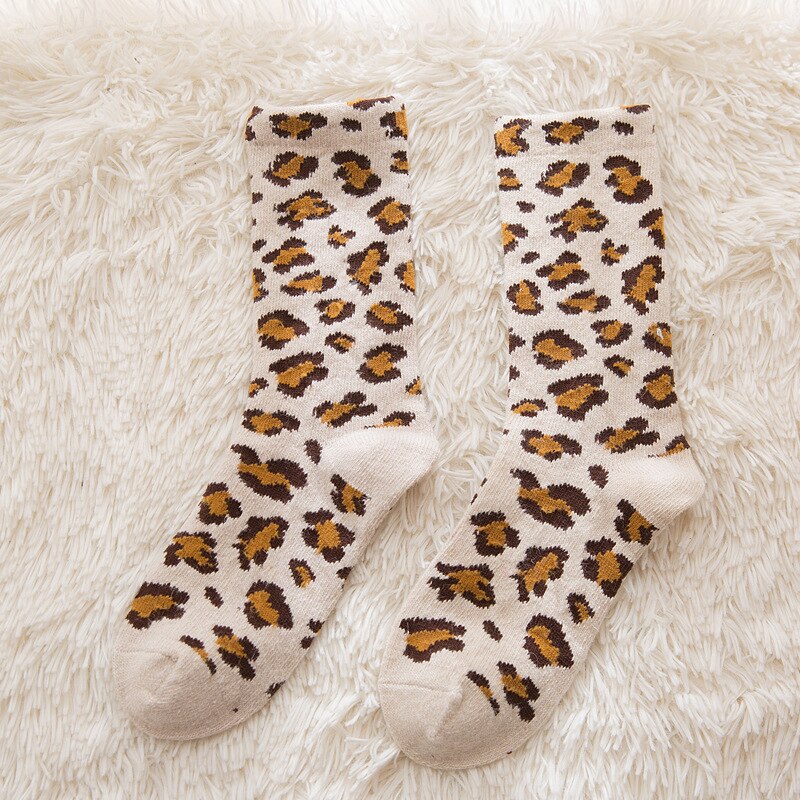 Uldne bomuld leopard sokker kvindelige pop efterår og vinter sokker personlighed retro tykke varme bløde frotté mellemsokker
