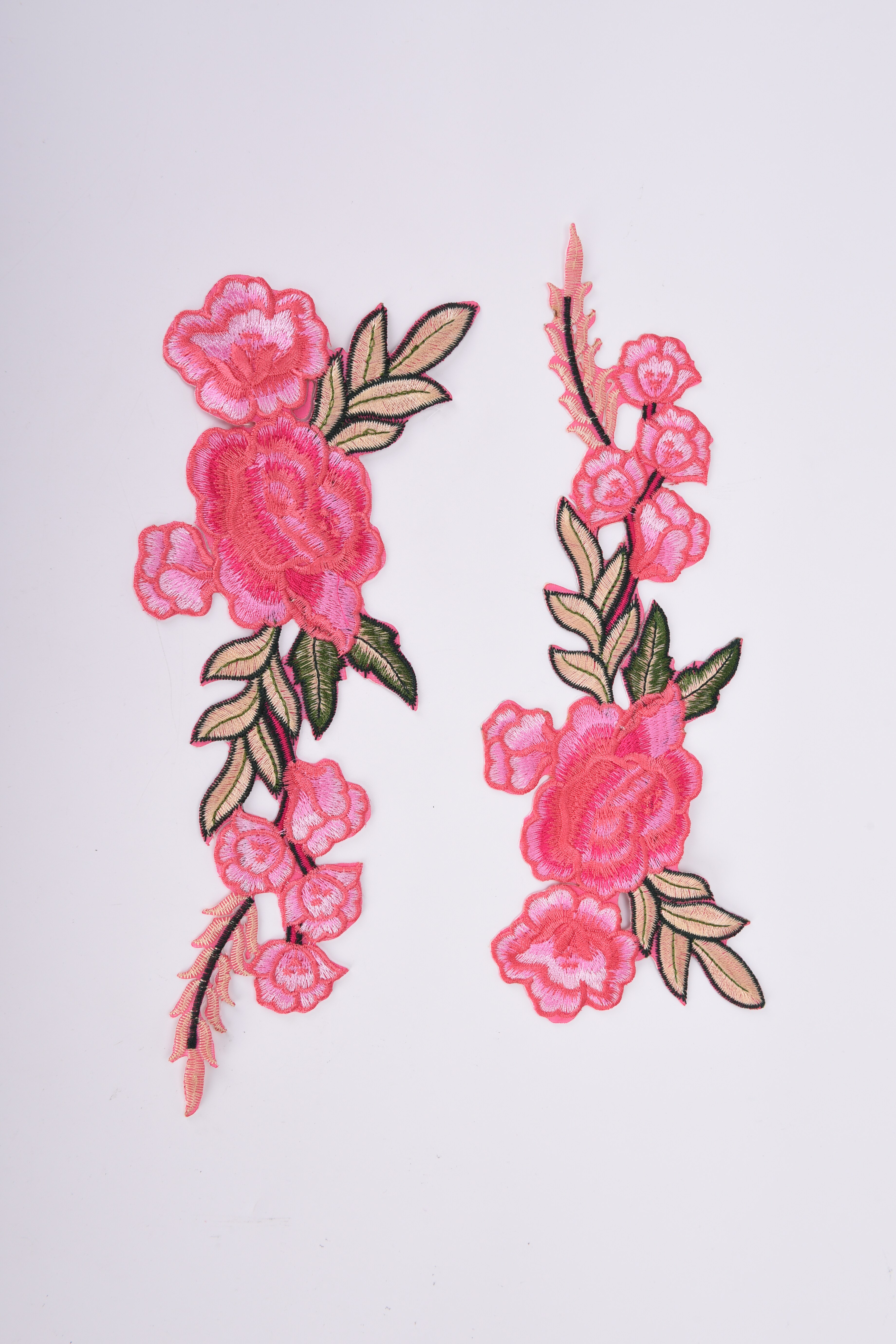 2 stuks applicatie bloemen roos bloem naai strijk patches badge coole geborduurde kleding patches: Roze