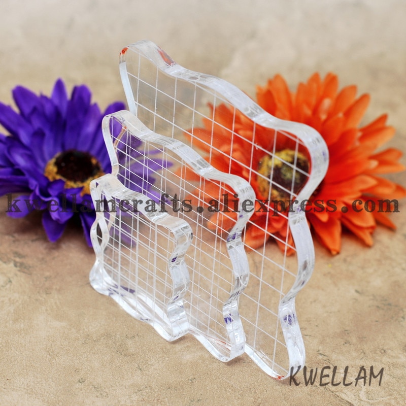 Acrylic stamp block with square gridThree different sizes 50x50mm 75x75cmm 100x100mm KW6122901