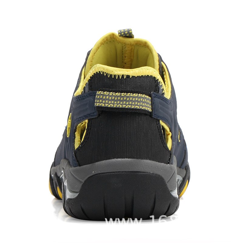 Water Shoes Beach Sandals Male Lightweight Breathable Leather Shoes Comfort Lace-Up Causal Men Sandals