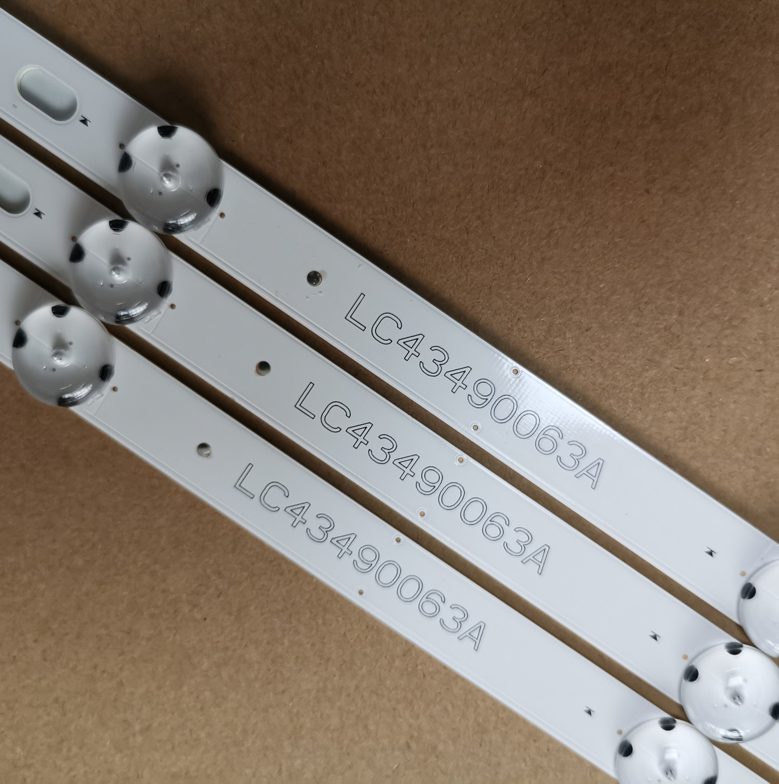 Original 7LED 830mm LED backlight strip for LG 43LJ5500 43UJ6300 43UJ634V LC43490062A LC43490063A LC43490064A LC43490060A