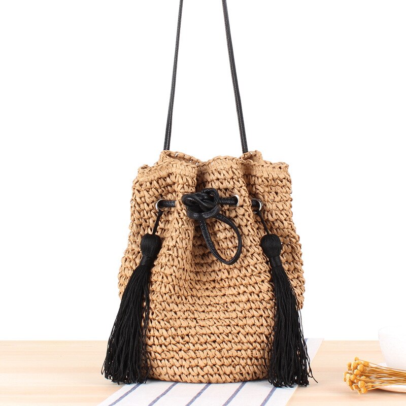 Neue Vielzahl Quaste Eine Schulter Stroh Tasche Einfache Freizeit Eimer Gewebt Strand Tasche Geldbörsen und Handtaschen Modische Geldbörsen: kamel