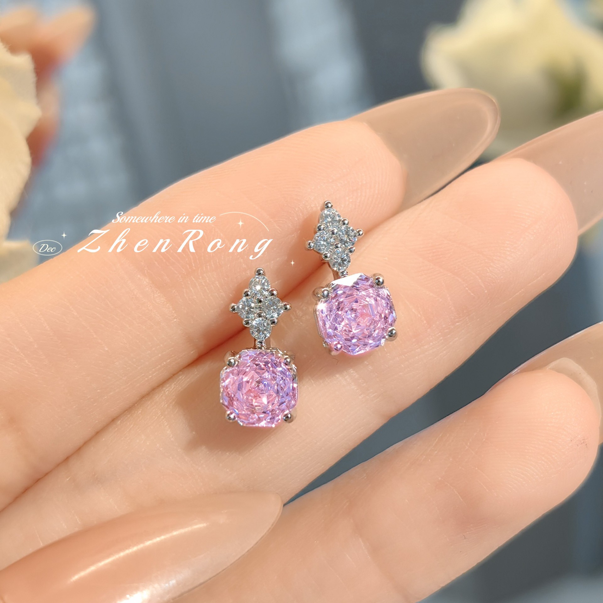 Prachtige rozenbloemvormige hangers met paarse zirkonia, oorbellen, zilverkleurige ringen en sieradensets voor vrouwen.: Zwart verzinkt