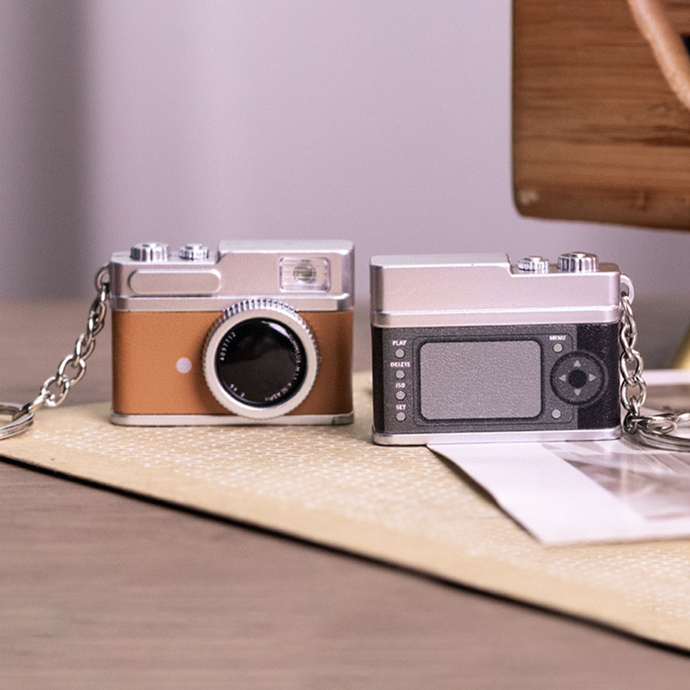 1pc Mini Camera Model Sleutelhanger Retro Camcorder Miniatuur Decor Kan Schijnen Sleutelhanger voor Poppen Camera Geluid Lichteffecten Sleutelhanger