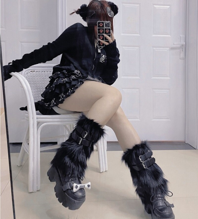 Harajuku giapponese ragazze inverno moda donna scaldamuscoli pelosi calzini Y2K PU fibbia in metallo coprigambe caldi chic Streetwear