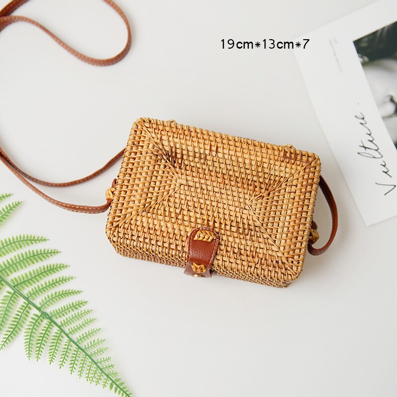 Women Shoulder Bad Rattan Sele Mini Round Retro Literary Leather Buckle PU Strap Handmade Woven Lady Beach Crossbody Bags: BT496S