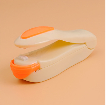 Accesorios de cocina, Mini máquina selladora de calor portátil para alimentos, sellador de bolsas de aperitivos para el hogar, utensilios de cocina, artículo: Off-white