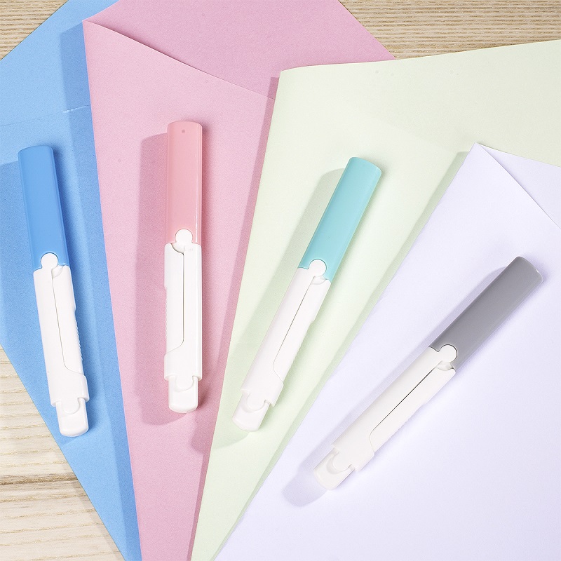 Kjærlighet fra 1 stk / mye saks søt bærbar saks manuell klasse student fargesnitt med saks som kan brettes sammen