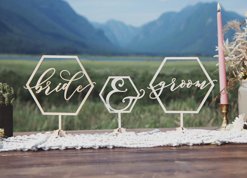 Sweetheart table decor, Bride and Groom Sign, Wedding decor, Wedding sign, Rustic wedding decor, Wedding