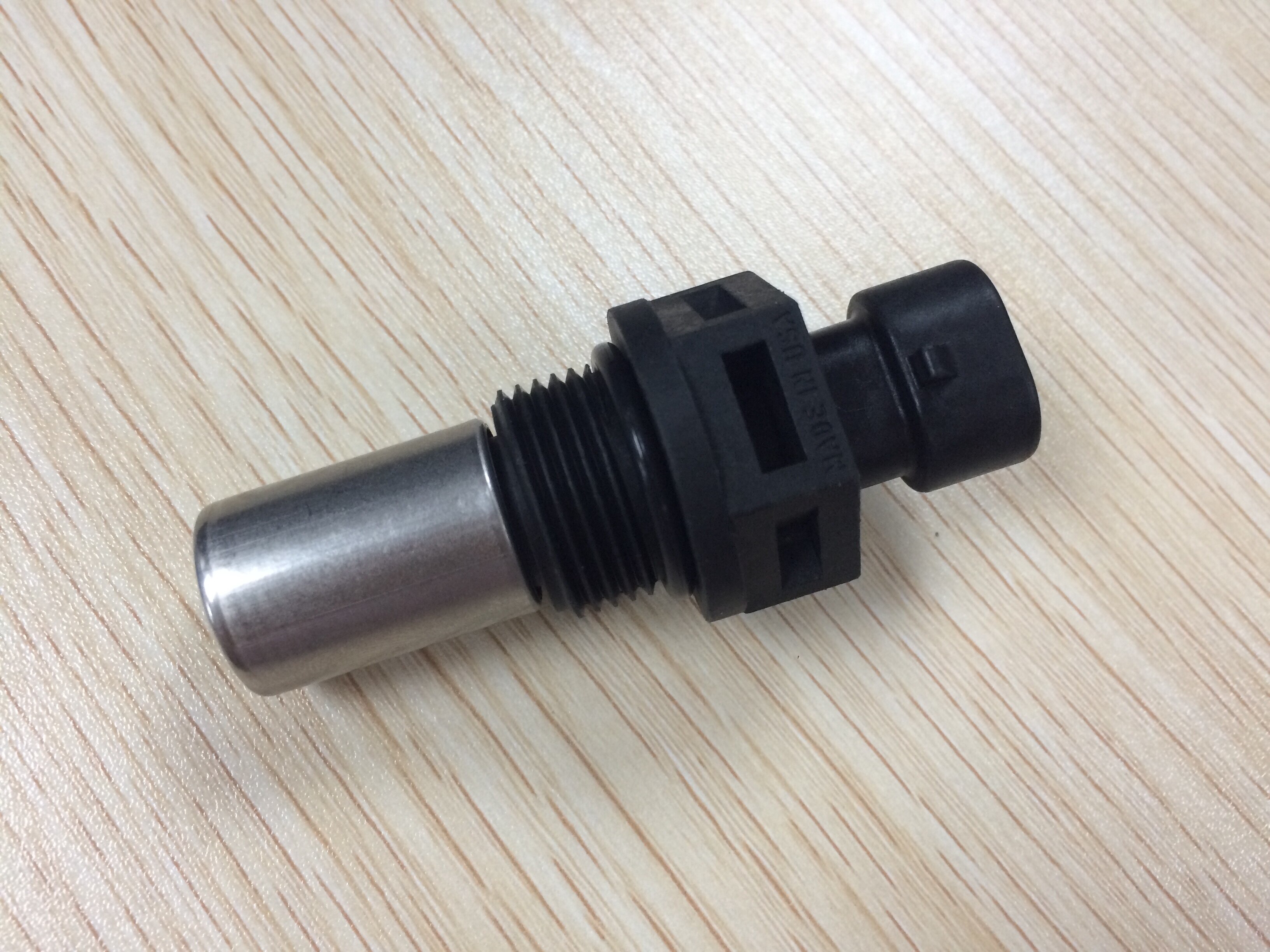 Sensor de posición de cigüeñal Bosch Equipo Original 0261210170 - Yaxa