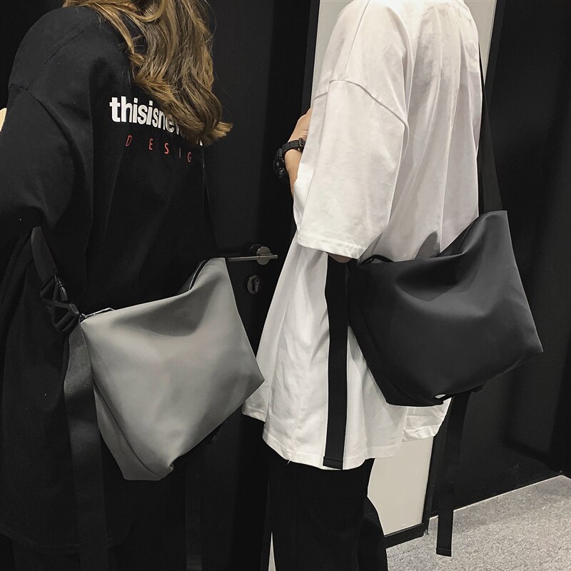 Bolsa de ombro feminina grande-capacidade saco do mensageiro marca de moda meninos saco casual simples mulher diagonal estudante saco de desporto ginásio