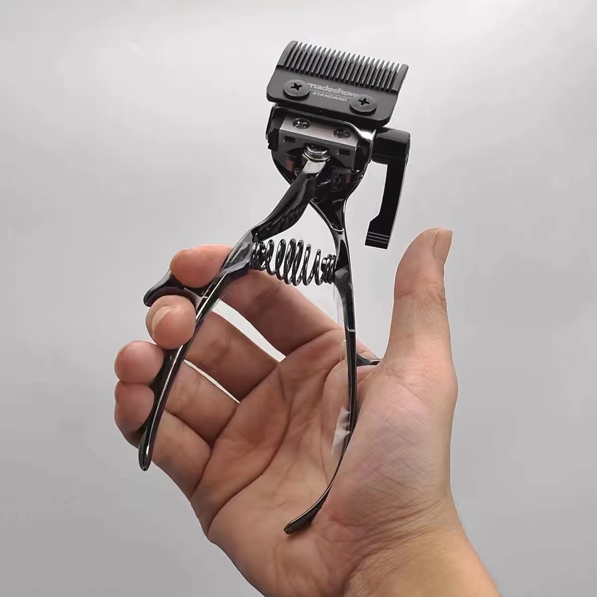 Hårfjerningsklipper, manuell hårklipper i metall, håndklipperverktøy til barberer: Svart