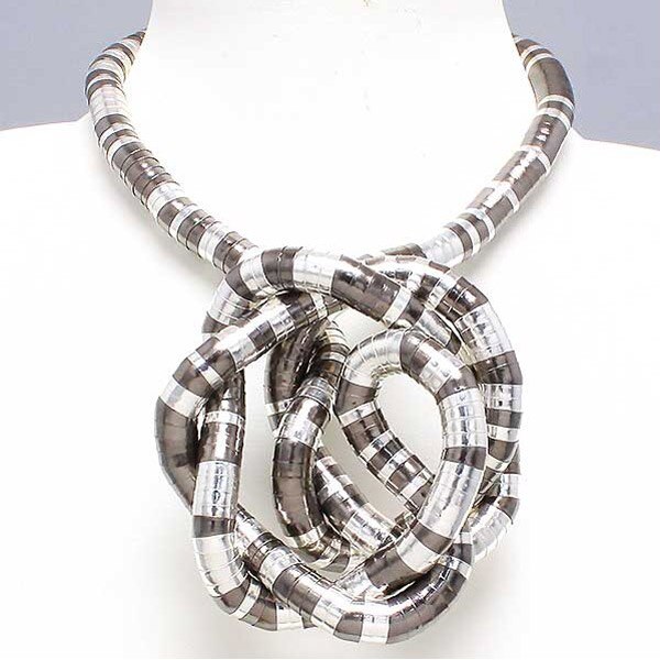 5mm 90cm Iron Flexible Twisted Jewelry Bendable Snake Necklace 20 Colors Available: Silver-Black