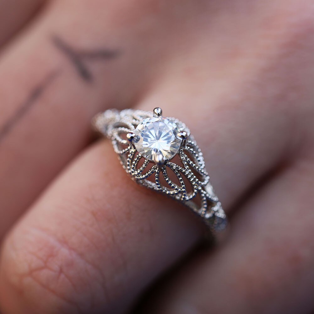 Huitan Bridal Ring with Round Brilliant Cubic Zirconia Prong Setting Korean Jewelry Engagement Wedding Rings for Women