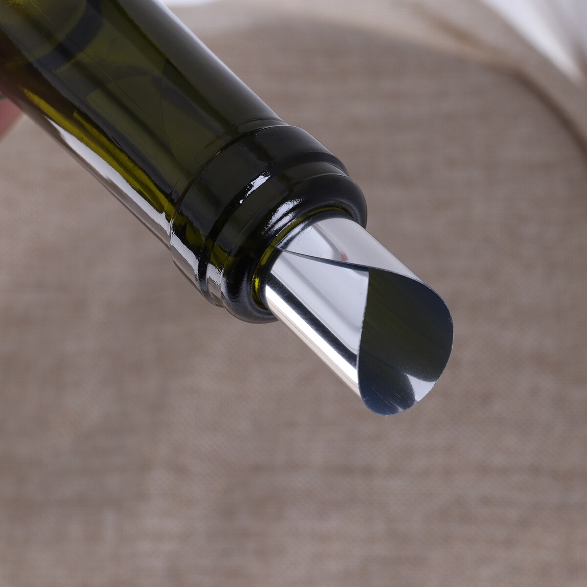 6 stücke Aluminium Folie Wein Ausgießer Rabatt flexibel Tropf halt Gießen Tüllen Disk (Silber)