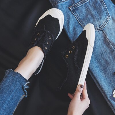Dam loafers vit kortfattad grundläggande stil enfärgad slip on lady spring vulkaniserad sko canvas tyg sneakers snygga 35-40: Svart / 6