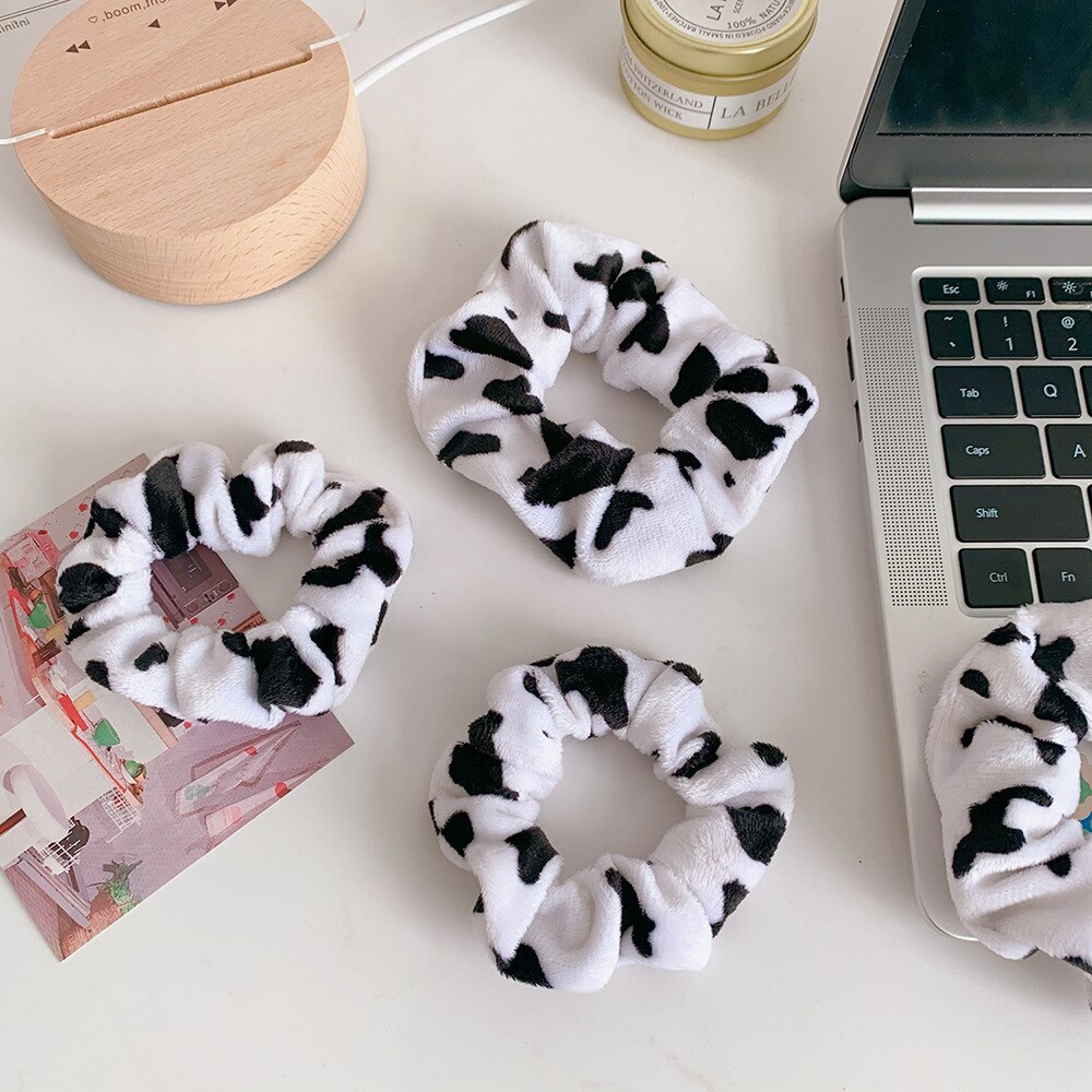 Bandas de Pelo de lana de Invierno para mujer, cintas para el pelo con estampado de vaca, accesorios para el cabello para niña, coletero