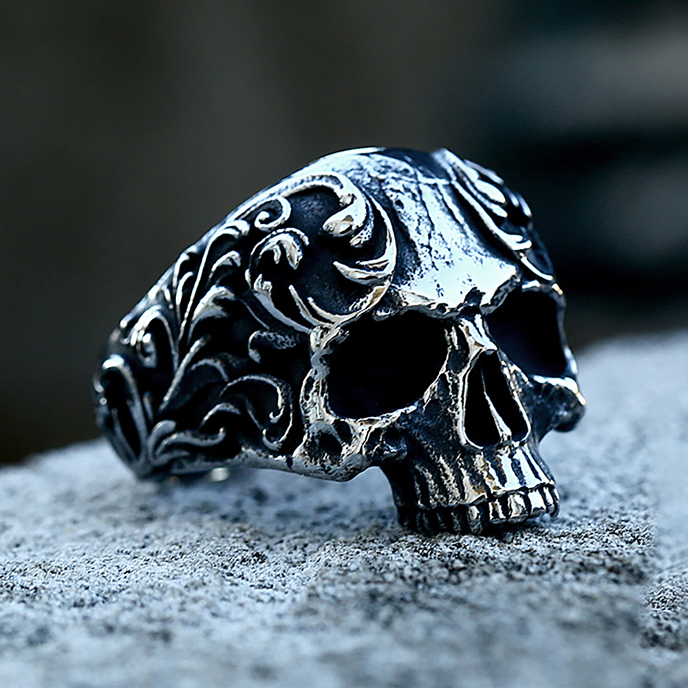 Anillo de calavera tallada gótica Vintage a la para hombres y mujeres, anillos de calavera de acero inoxidable 316L Punk Hip Hop, joyería de amuleto de motorista