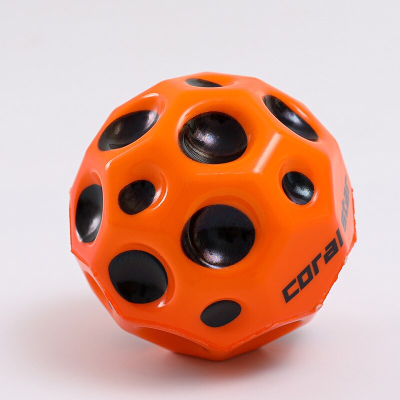 6cm mini högelastisk solid pu skum fotboll träning hål boll för att lindra stress fidget leksak elastisk boll moon ball för barn: Orange