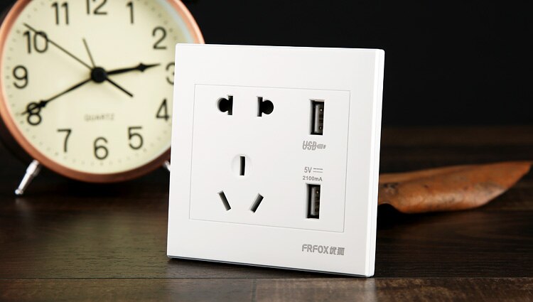 Universal USB Wall Socket AC 110-250V US UK EU AU Wall Socket 2 Port 5.0V USB Outlet Power Charger for Cellphone: Floor Socket