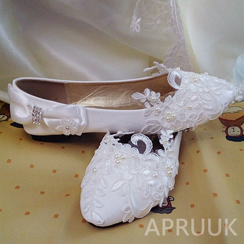 Platte schoenen kant applicaties bruidsschoenen bruid handgemaakt klein groot plus maten satijnen strik bruidsmeisjes bloemenmeisjes platte schoenen wit
