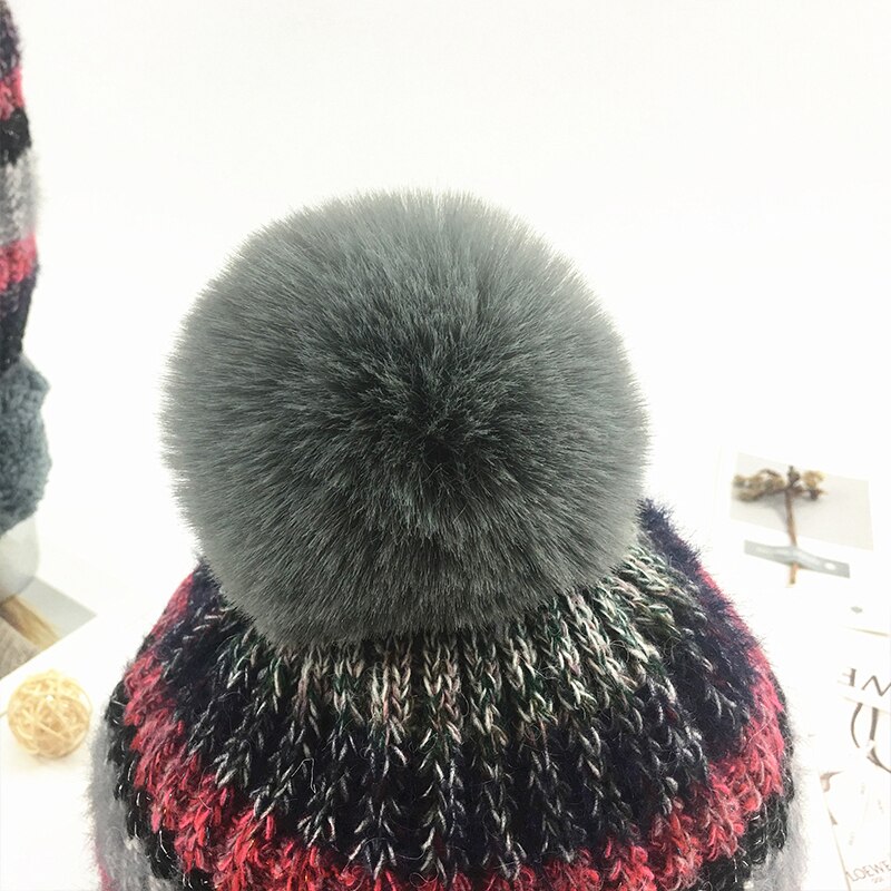 Vackra damer tjejer mössa halsduk handske pom pom mössa stickning mössor söt päls boll höst och vinter varm utomhus ren
