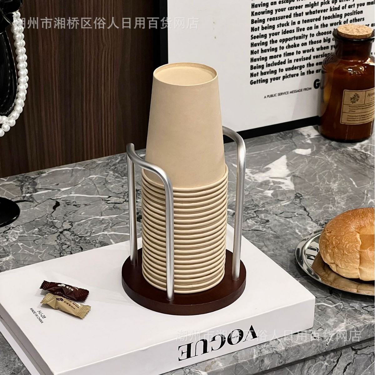 Stojak na kubki jednorazowe, półka, drewniany dozownik na kubki robić wody i herbaty z dłuższym patyczkiem, organizer na kubki, akcesoria.: Burgundowy