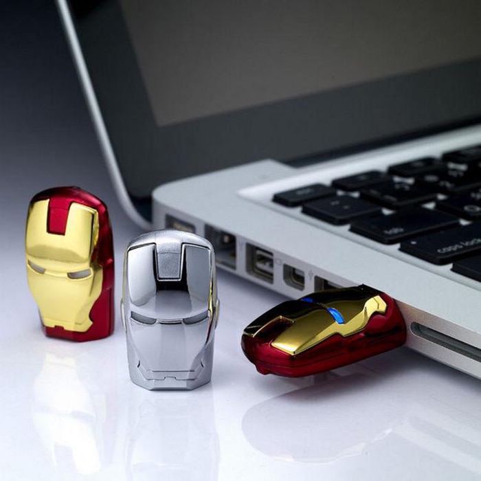 Iron Man Pen Drive 32Gb 64Gb Flash Drive USB 2.0 Flash 4Gb 8Gb 16Gb di Raccolta regali USB Disco Degli Occhi con la Luce di Disegno USB pendrive