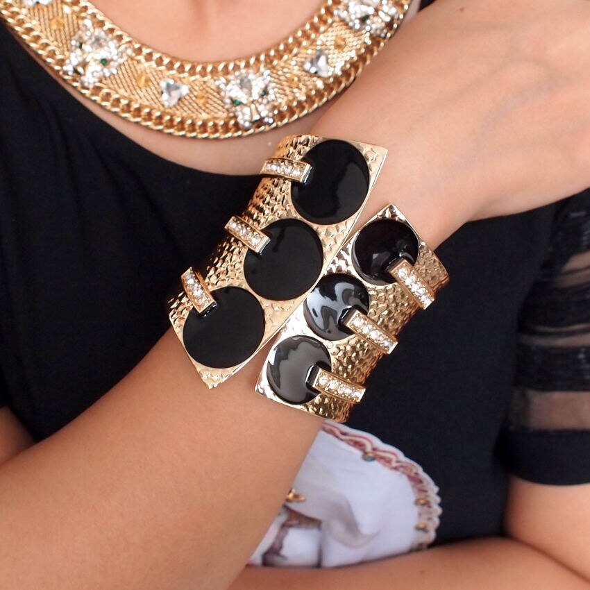 MANILAI Vrouwelijke Mode Overdrijven Manchet Armbanden Metalen Zwart Glazuur Steentjes Vrouwen Statement Sieraden Grote Armbanden Armbanden