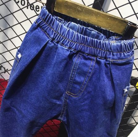 Märke barnkläder pojke enfärgade jeans blå enkla jeans lämpliga för barn 2-6 år