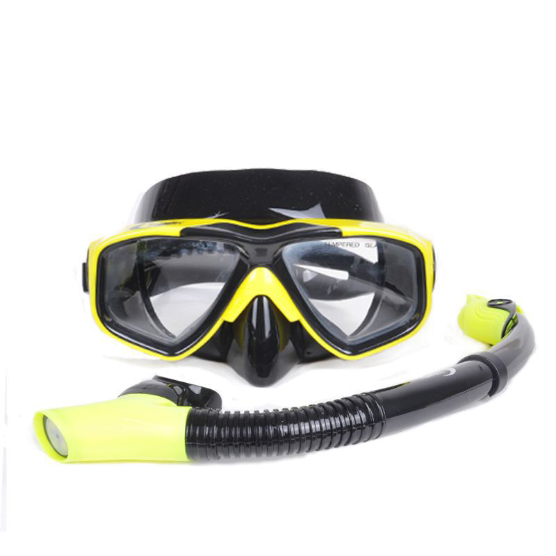 Máscaras de buceo para adultos, falda de silicona, gafas antivaho, equipo subacuático para piscina: YELLOW