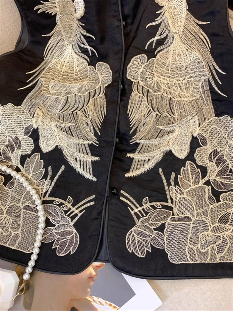 Vest Women's Vest Chinese National Style Tang Suit Embroidered Vest Female Spring and Summer Retro Buckle Black Vest Coat