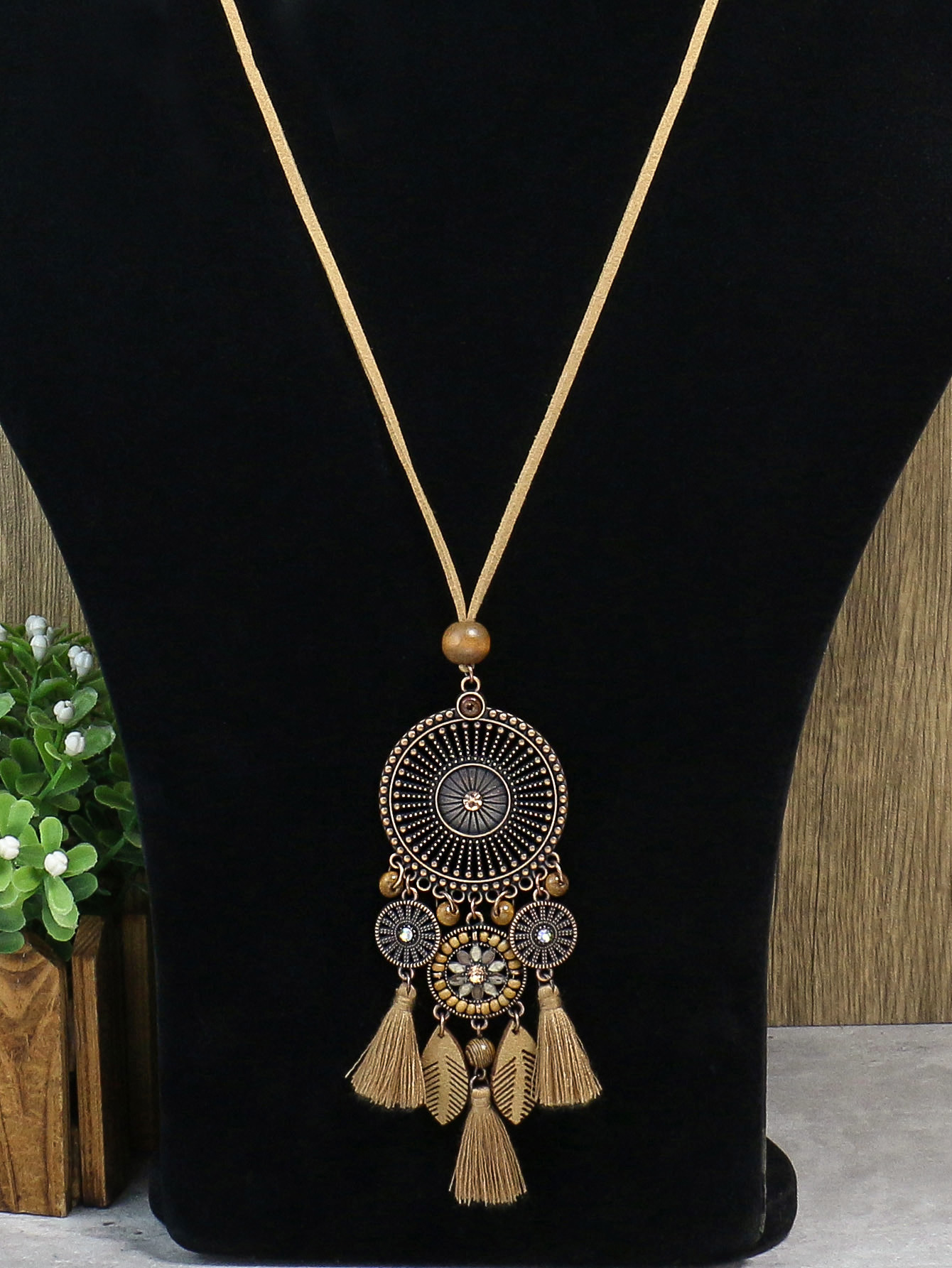Collar largo de estilo étnico Vintage para mujer, cadena de Metal, collar con borla y rueda, vacaciones diarias para mujer, puede usar: Color amarillo dorado claro