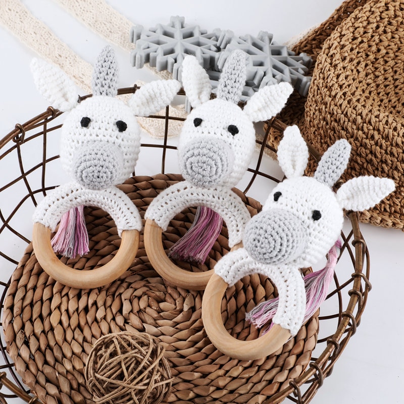 Lassen sie Machen 1PC Baby Rasseln Häkeln Ebene Kaninchen Hund betroffen Fitnessstudio Spielzeug Hängen Bett Glocke 0-12 monate Nette Baby Pädagogisches Spielzeug