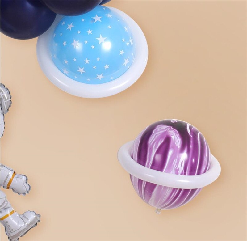 Dessin animé chapeau espace série feuille ballon joyeux anniversaire fête décoration terre planète explorer protéger environnement thème lune