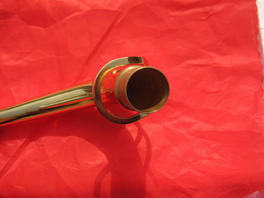 Bocchino per sassofono in ottone dorato, modello professionale Bocchino per sassofono in ottone dorato, modello professionale