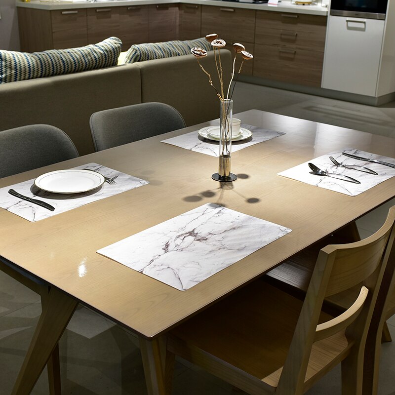 2 stk dækkeserviet marmor mønster stribe pvc måtte bordmåtter tallerken fade puder skridsikker service til køkken til spisebord dekoration