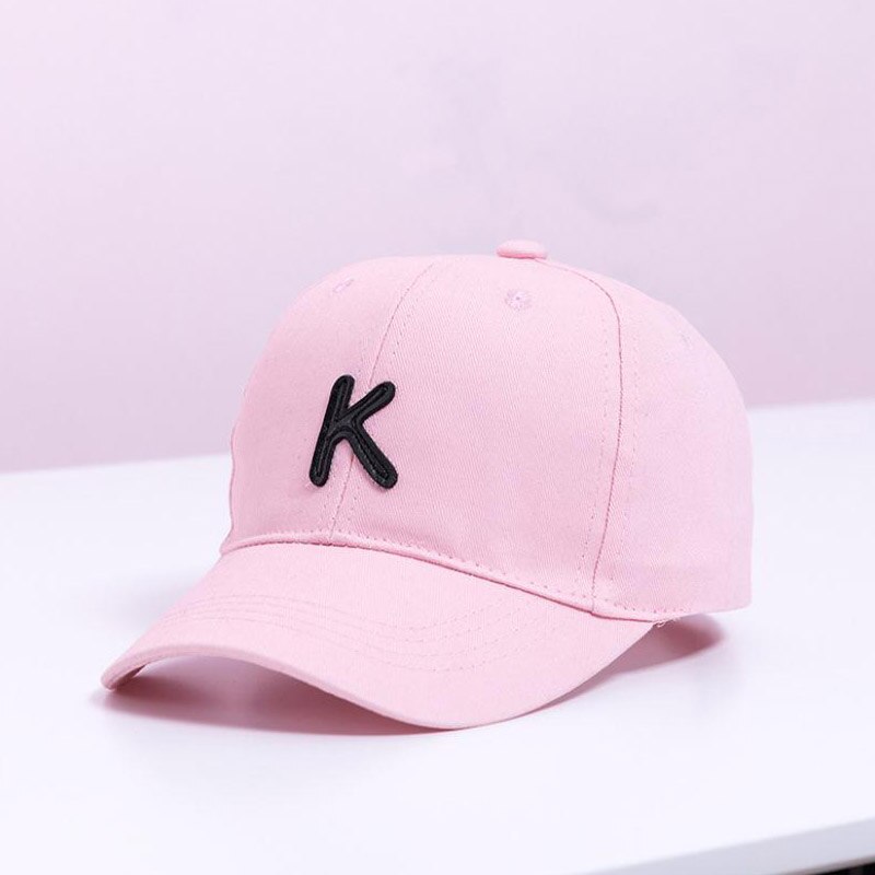 Doitbest 2 to 7 vuotiaille kevään lasten lippalakki pojille ja tytöille, kirjontakirjaimet, snapback-säädettävä lasten hiphop-hattu, aurinkolippis: K pinkki