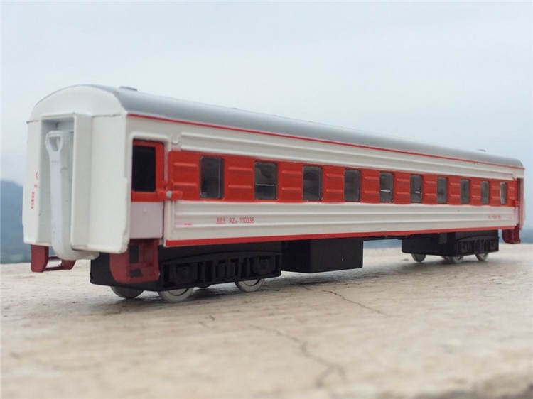 High simulation train model.1:87 scale alloy pull back Double train, passenger compartment,metal toy cars