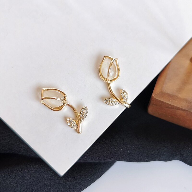 Nueva joyería de novedosa coreana, pendientes bonitos y frescos con forma de gota de aceite y flor, pendientes de cristal para mujer, de joyas de: Color amarillo claro