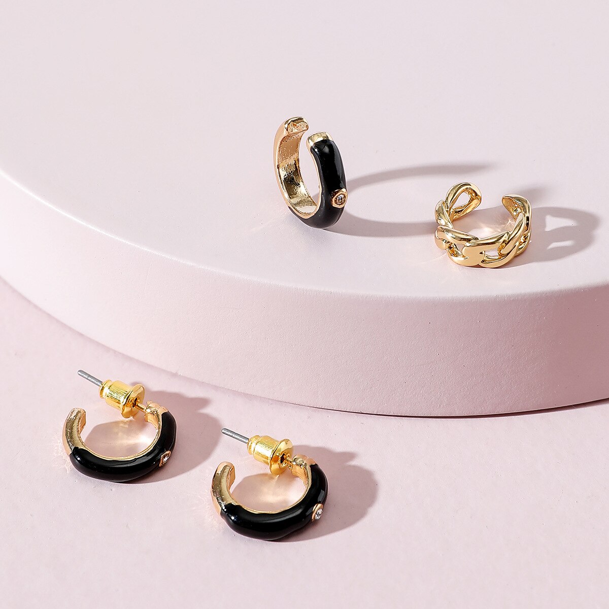 4 pçs nova cor esmalte minúsculos brincos de argola para mulher cz orelha piercing huggie com corrente dourada ouvido manguito conjunto moda jóias presente: Black