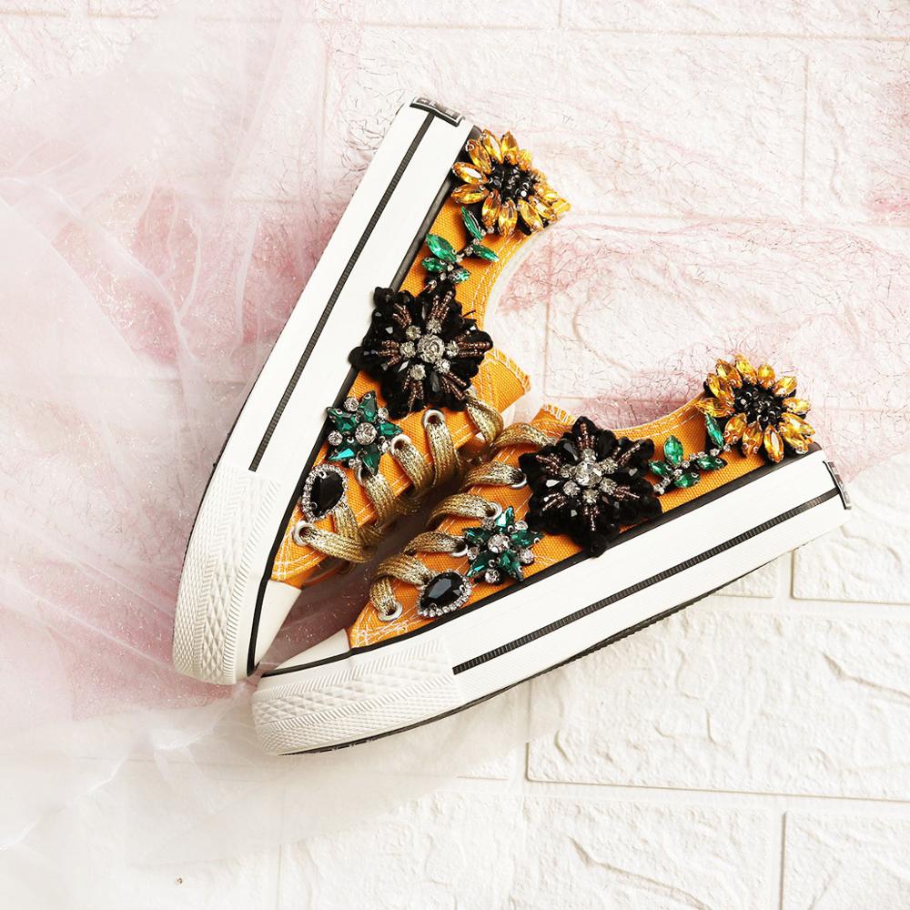 Zapatillas de deporte de lujo con flores y cristales de imitación, zapatos de lona informales para mujer, zapatos de boda brillantes para novia, cesta de entrenador plana para mujer