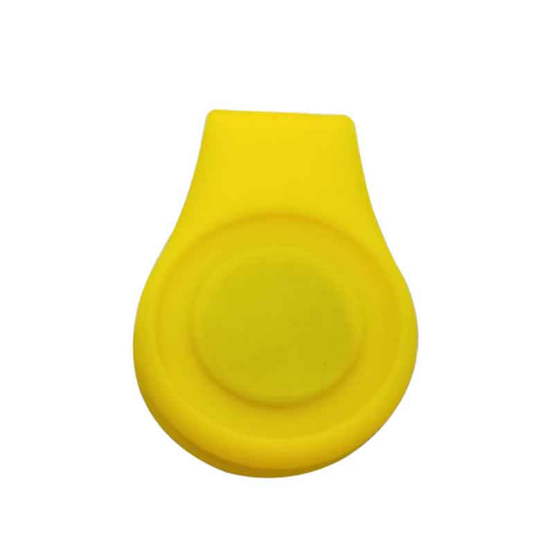 Golf Alignment Gericht Tool Putting Cap Clip Stijlvolle Golf Golf Hoed Clip Ball Marker Houder Magnetische Bevestig Silicone: Geel