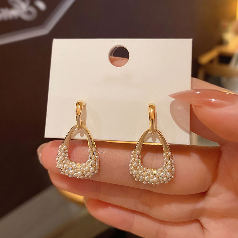 Pendientes de tuerca de bola de perlas de imitación Retro francés para mujer, joyería de , accesorios simples elegantes, al por mayor, , 2023: Zirconia cúbica